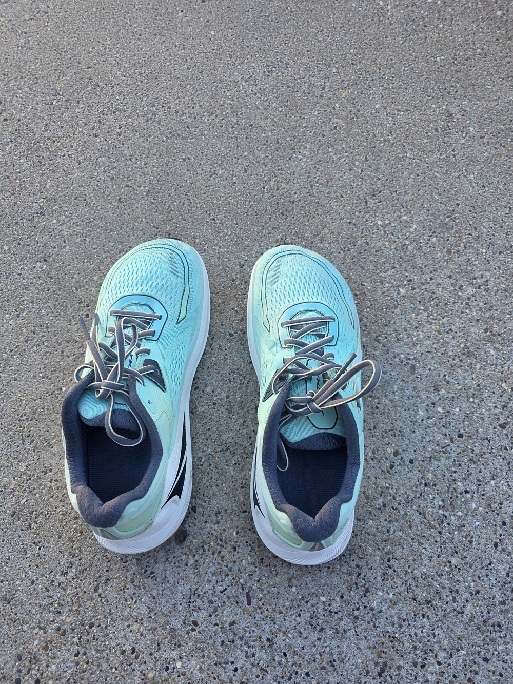 Altra Women's Aqua/Turquoise Sneaker Women Size 9 - Picture 13 of 14